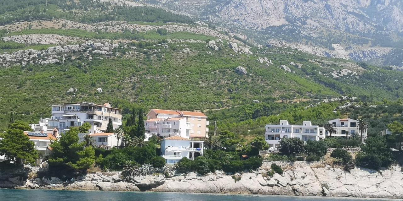 Apartments Tri Palme Baška Voda Buitenkant foto