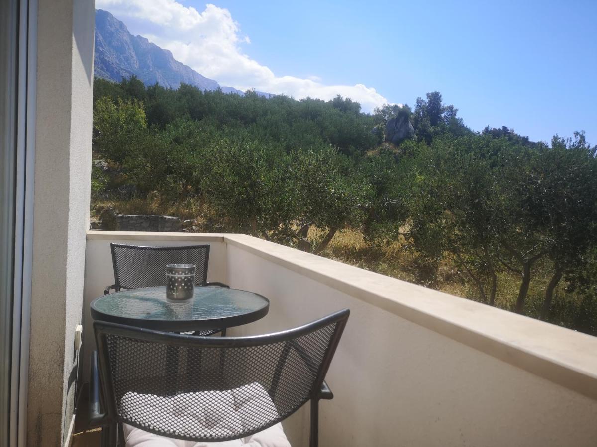 Apartments Tri Palme Baška Voda Buitenkant foto