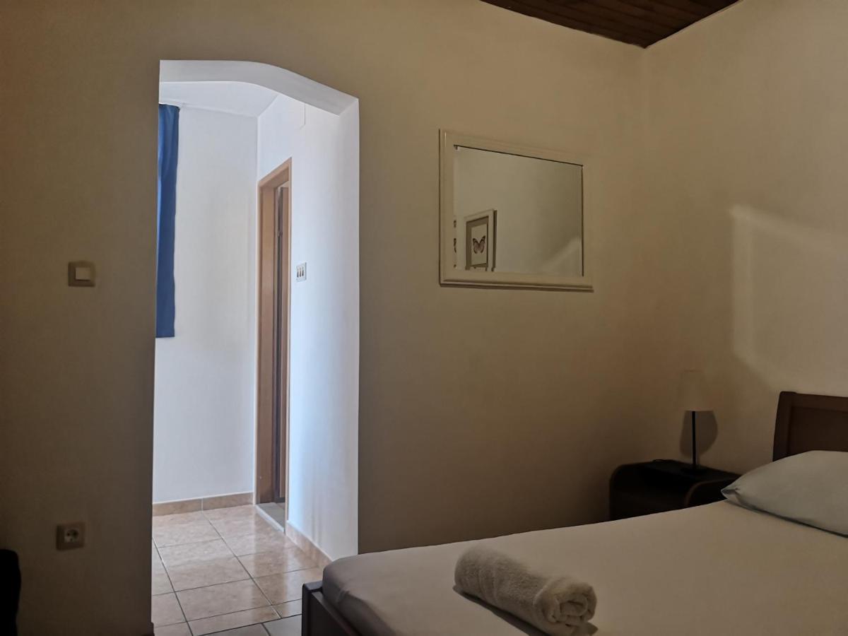 Apartments Tri Palme Baška Voda Buitenkant foto